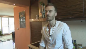 Как започва денят на актьора и режисьор Ники Илиев