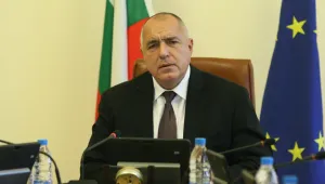 Борисов праща министри да обясняват на Радев за обществените поръчки