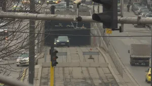 Затварят движението в тунела под НДК в едната посока