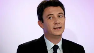 Заради секс видео чат: Кандидатът на Макрон за кмет на Париж излезе от надпреварата 