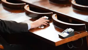 Правна комисия ще гледа Закона за извънредното положение на второ четене