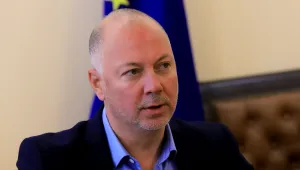 След обвинения от БСП: Транспортният министър отговаря за концесията на Летище София