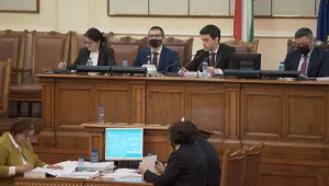 Парламентът одобри финансовата рамка на Бюджет 2022