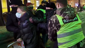 Над 1000 души са задържани на антивоенни митинги в Русия