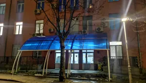 Арестант с белезници избяга от МВР болница в София
