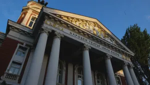 Народният театър чества 90 години от рождението на Васил Стойчев и Виолета Бахчеванова с изложба