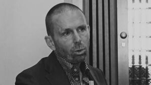 Съпругата на Петьо Петров-Еврото живее в мезонет, закупен от Нотариуса 
