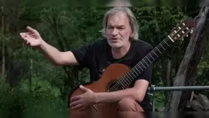 Приятели на руски антивоенен певец поставиха под съмнение официалната версия за смъртта му