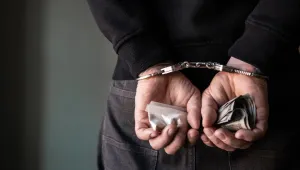 Прокуратурата разследва служител на ДФЗ за подкуп
