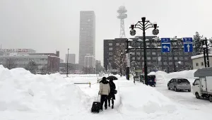 Над 4 метра сняг: Зимата в Япония взе 30 жертви