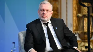 Уволнен заради корупция министър на Украйна е задържан при опит да напусне страната