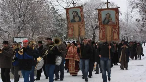 Йордановден е, хвърля се Светият кръст във водата
