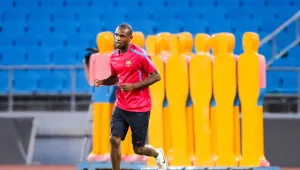 Абидал остава в Барса поне още две години