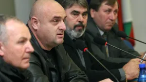Малките населени места може да останат без бензиностанции