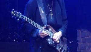 Тони Айоми от Black Sabbath е болен от рак