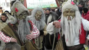 Симитли посреща над 3000 кукери