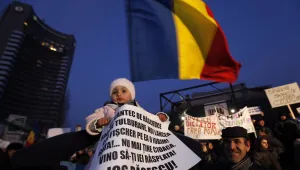 Румънци излязоха на улицата и в Лондон