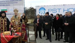 Премиерът преряза лентичка на рехабилитиран път 