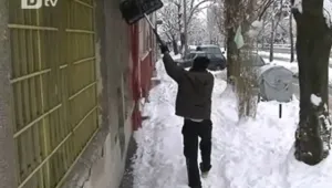 След големия сняг... опасни висулки