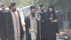 Молебен за вразумление отслужи митрополит Николай