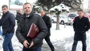 Стойчо Младенов искал неустойка от 150 000 евро