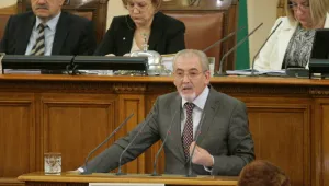 Парламентът отложи дебата по освобождаването на Филип Златанов
