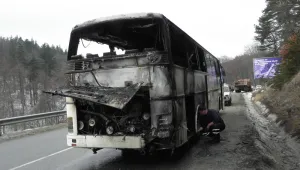 Автобус на градския транспорт в Асеновград изгоря изцяло