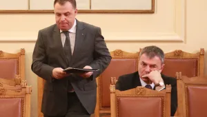 Найденов обяви дюните в Несебър за дюни, но не и по документ