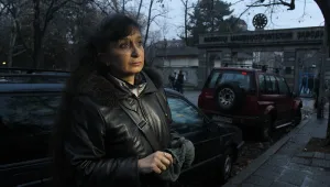 Служителката на ВМЗ с пръстените не иска извинение от премиера