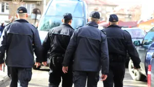 Двама полицаи в ареста за побой по лични причини