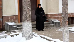 Монахините от Лозен - гласоподаватели за пример