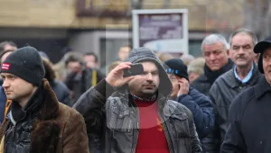 Левицата препоръча бронежилетки и каски на гражданите