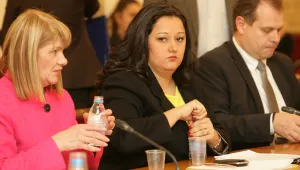 Лиляна Павлова не може да отмени 2 строежа на Корал