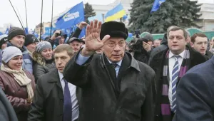 Украинският премиер Микола Азаров подаде оставка
