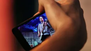 Над два пъти по-евтин мобилен интернет в ЕС от 1 юли