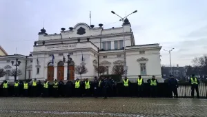 Депутати и полицаи - с по-високи заплати