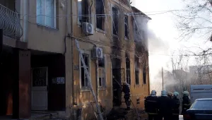 Стара сграда се срути след пожар във Варна 