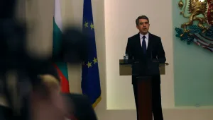 Президентът започва серия от консултации с партиите