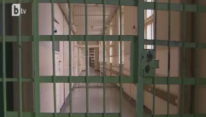 Побой, студ и мръсотия – съдбата на малолетните затворници в България 