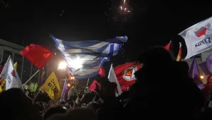 СИРИЗА: Не е реалистично Гърция да изплати изцяло дълга си