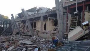 Няколко бебета са открити живи в експлодиралата болница в Мексико