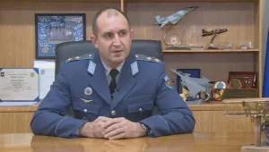 Командирът на военновъздушните сили подаде оставка