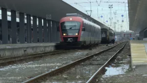 Влакове остават без парно заради кражба на медни кабели