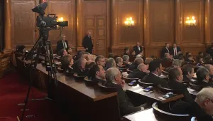 Новите независими депутати смениха първия ред с последния