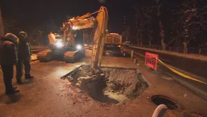 Авария на магистрален водопровод предизвика задръстване в столицата