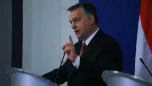 Виктор Орбан осъди навлизането на руски дронове в Полша като недопустимо