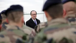 Франсоа Оланд: Борбата с терора в Ирак помага да няма нападения във Франция