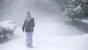 Зимата парализира живота в Истанбул (ВИДЕО)