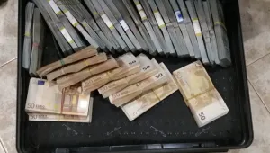 Спецсъдът остави в ареста петимата митничари, обвинени в корупция