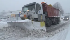 Североизтокът затъна в преспите заради фиктивни снегорини